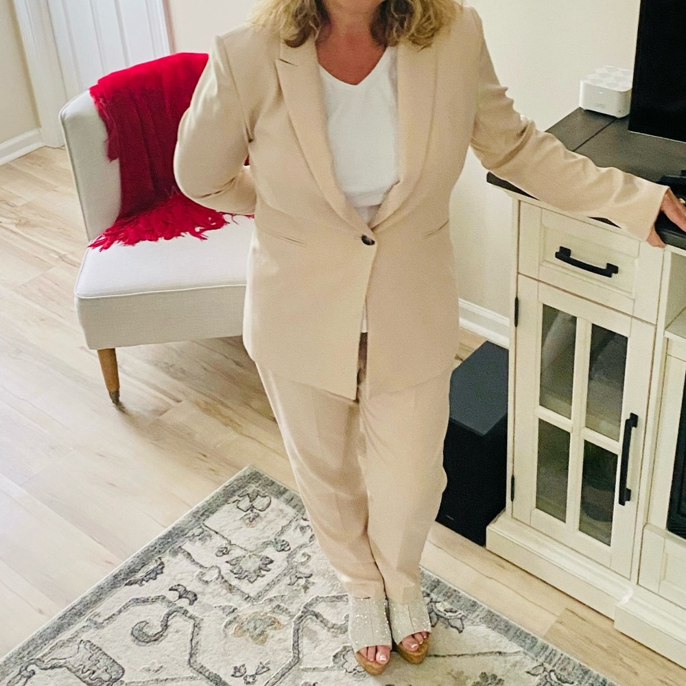 Alex Marie Sandstone Single-Button Suit